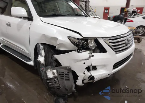 2011 Lexus Lx 570 z USA, uszkodzony, nr VIN JTJHY7AX9B4062490